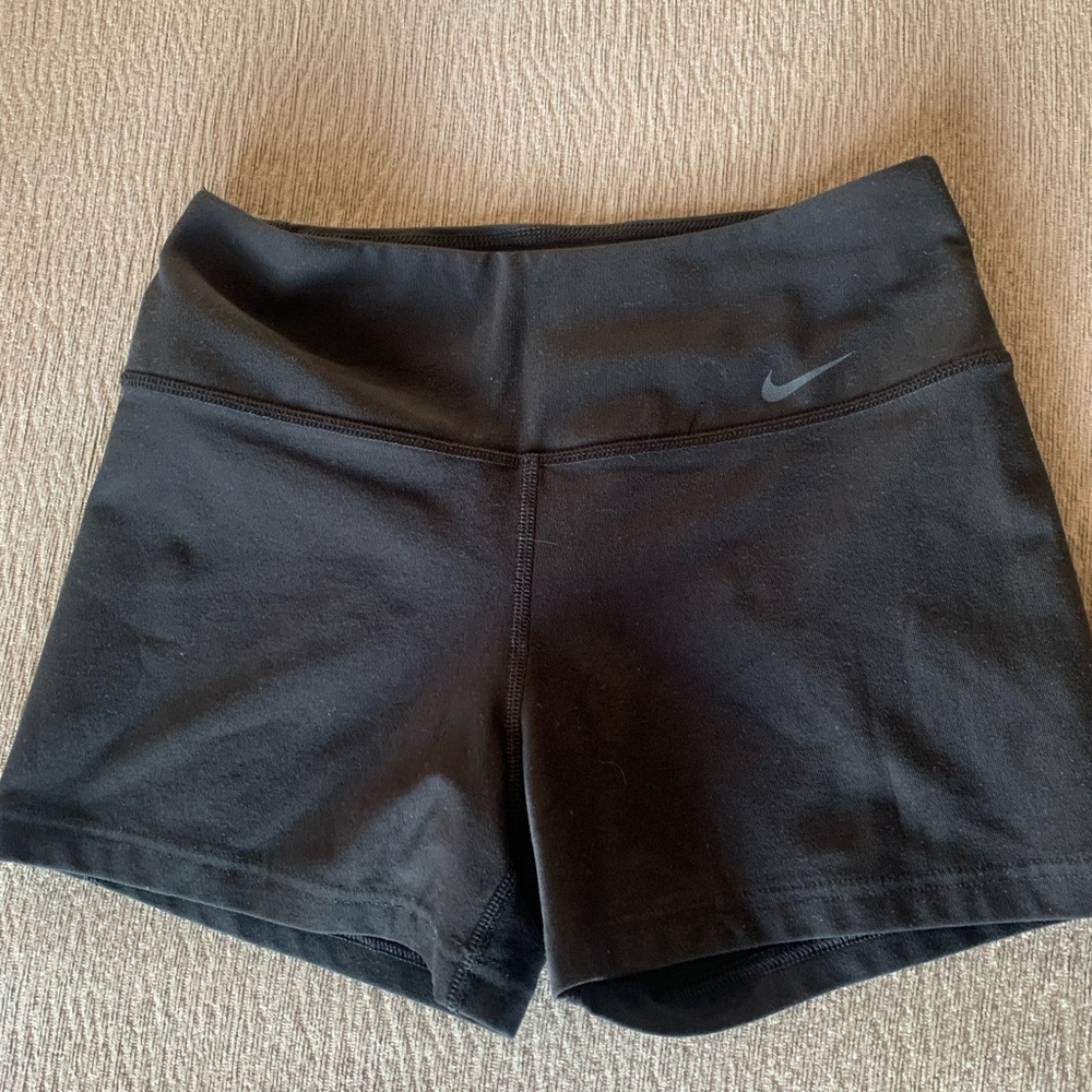 Black Nike shorts